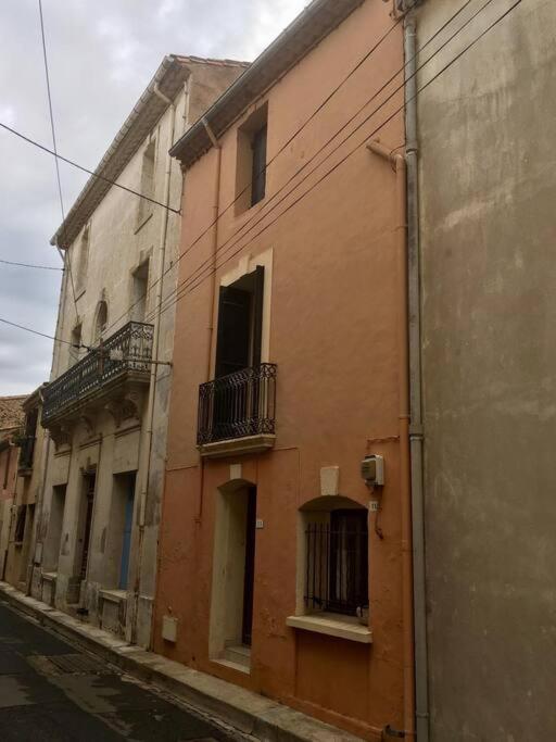 Вилла Historic French Townhouse Saint-Thibery Экстерьер фото